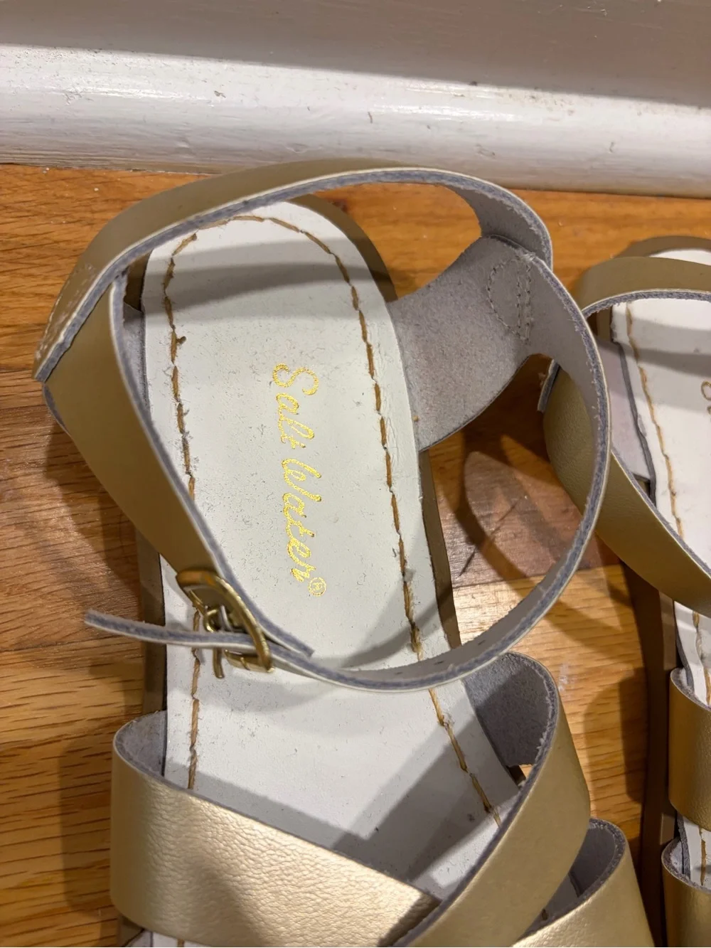 Saltwater Gold Leather Sandals - Classic Strappy Style
